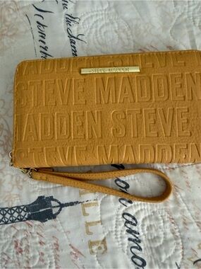 Steve Madden Mustard Embossed Wristlet Clutch